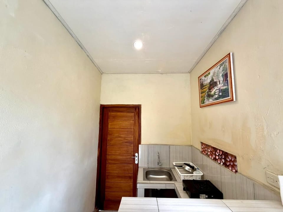 Deluxe Double Room, Garden View | Private kitchen