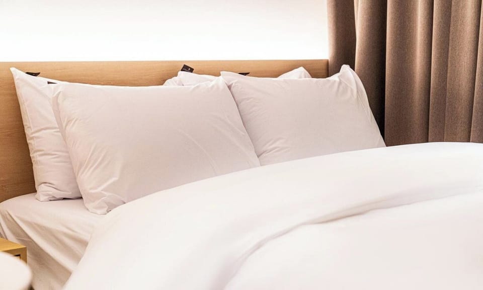 Free WiFi, bed sheets