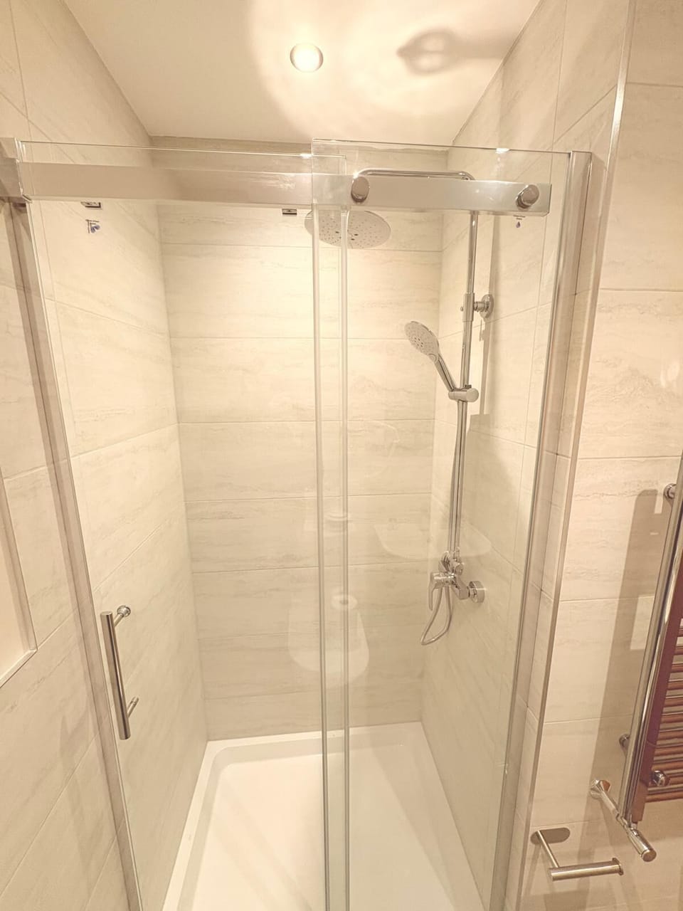 Standard Double Room | Bathroom | Free toiletries, hair dryer, towels, soap