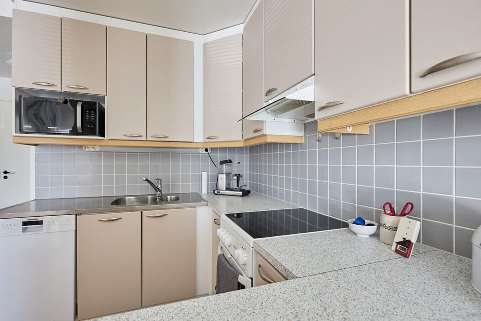 This kitchen comes fully equipped with a modern dishwasher and microwave to make your stay as effortless as possible. We’ve also provided a coffee maker and toaster to ensure your mornings get off to a great start.