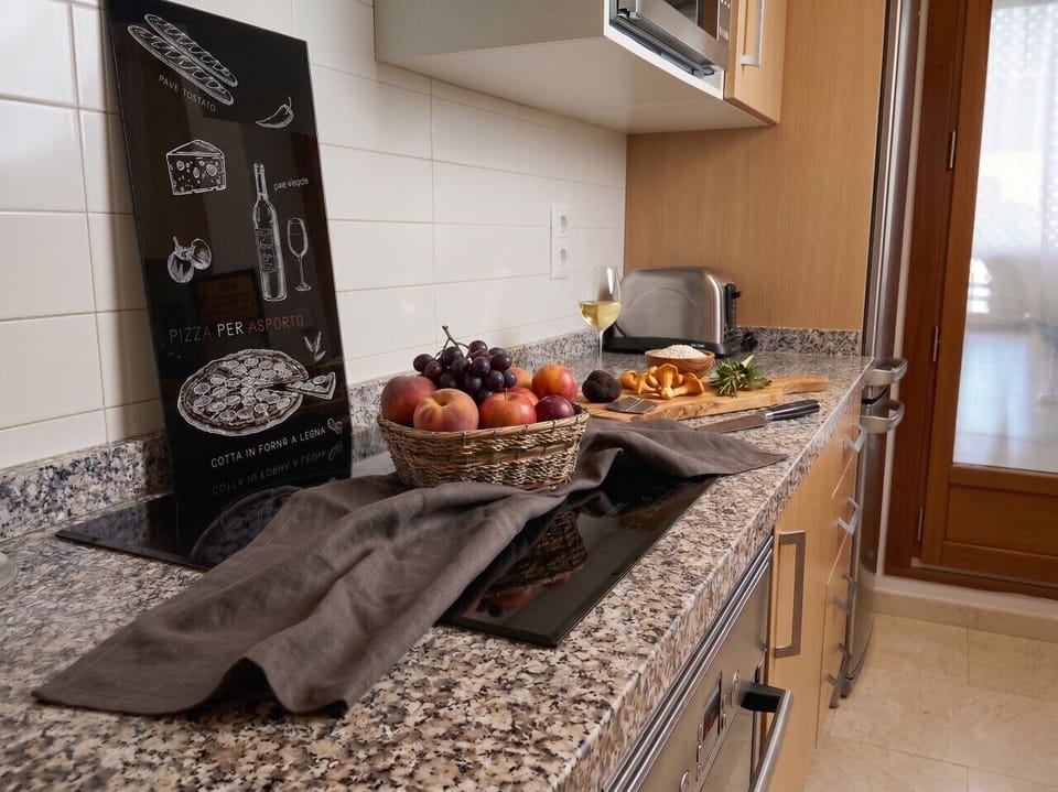 Fully equipped kitchen.