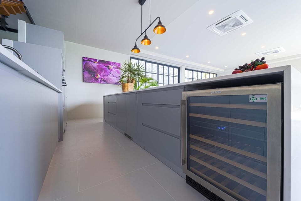 Luxury Villa, 5 Bedrooms, Non Smoking | Interior