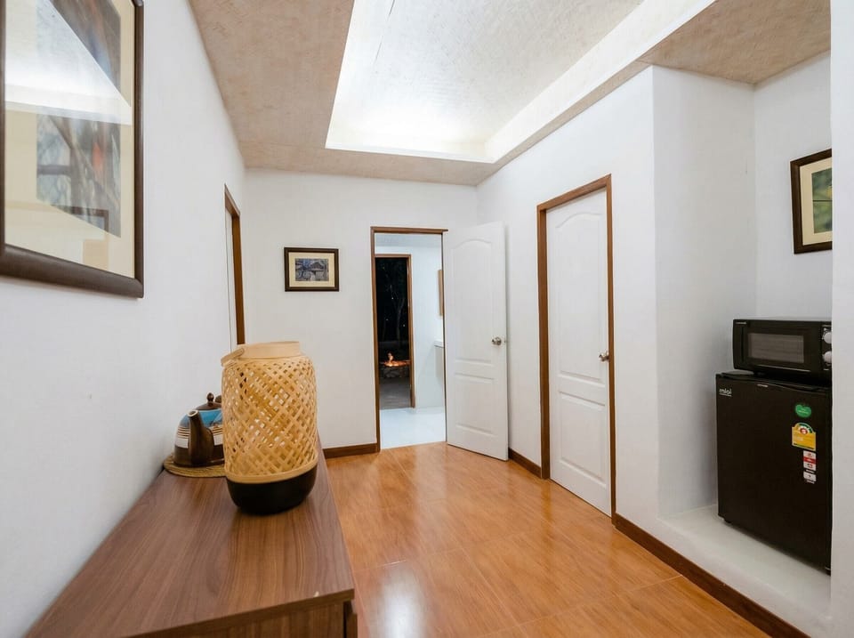 Family Villa, 3 Bedrooms | Desk, laptop workspace, cribs (free), WiFi (free)