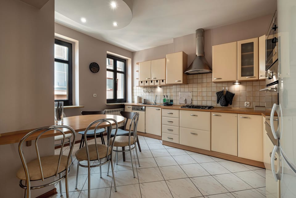Family Apartment, Balcony | Private kitchen