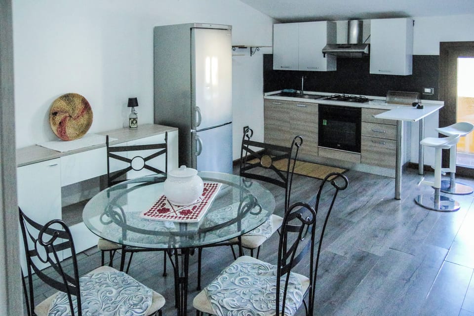 Apartment, 2 Bedrooms, Balcony | Private kitchen