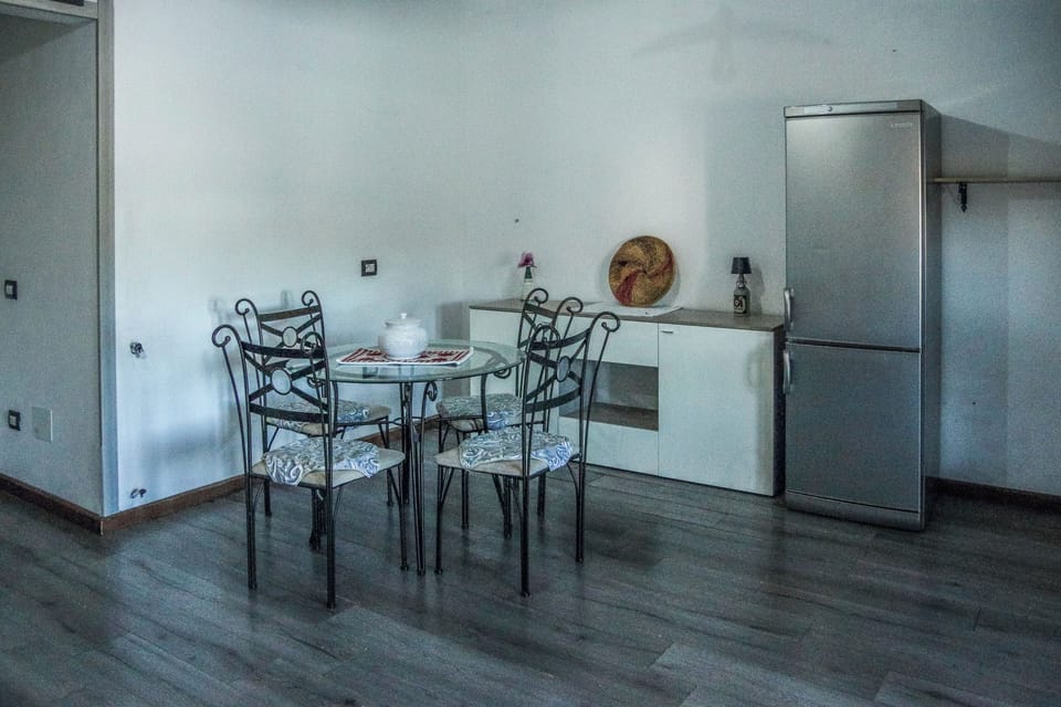 Apartment, 2 Bedrooms, Balcony | Interior