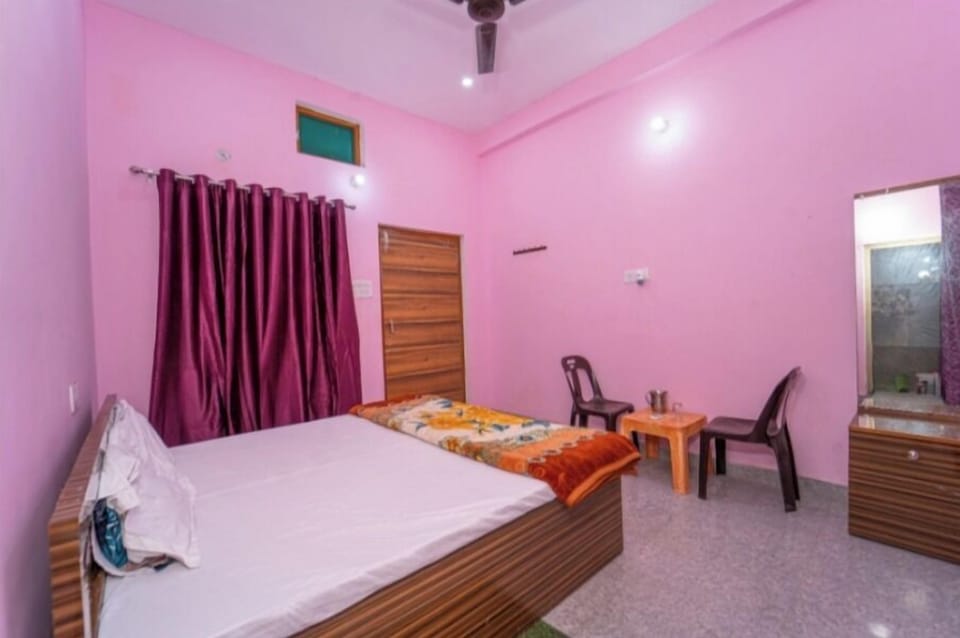 Deluxe Room, City View | Bed sheets