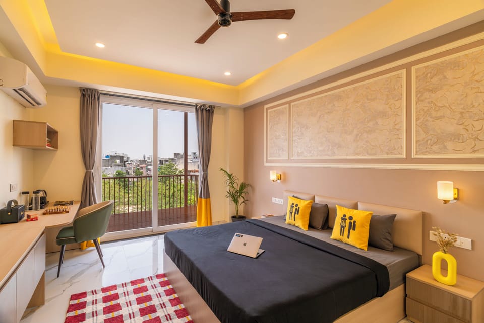 Superior Double Room with City View | Blackout drapes, WiFi (free), bed sheets