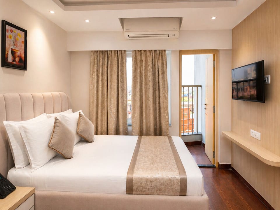 Standard Double or Twin Room | Laptop workspace, free WiFi