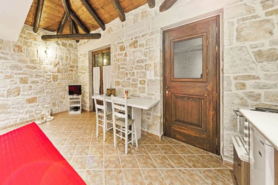 House | 1 bedroom