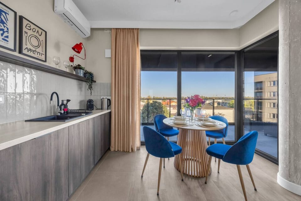 Bemowo Apartment with Air Con, Balcony and Parking | Book Now with RENTUJEMY.COM