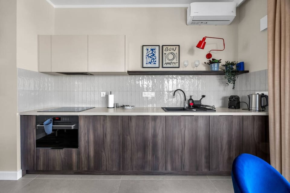 Bemowo Apartment with Air Con, Balcony and Parking | Book Now with RENTUJEMY.COM