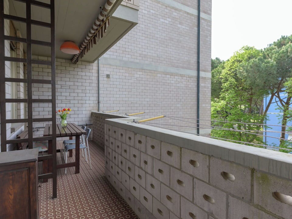 Apartment, Balcony, Coast, Condominium, Seaside Resort, Resort, Fence, Resort Town, Hotel, Handrail