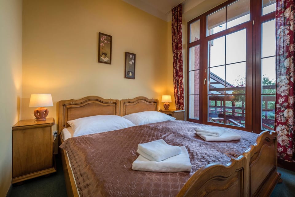 Family Suite, Balcony, Mountain View | In-room safe, blackout drapes
