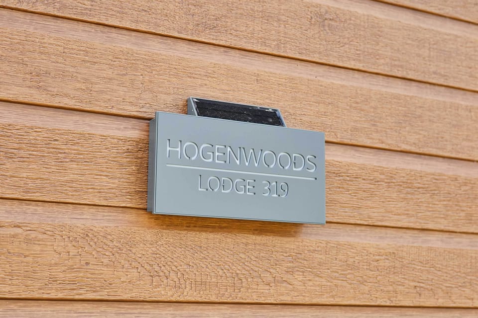 Hoganwoods Lodge, Wooler - Host & Stay