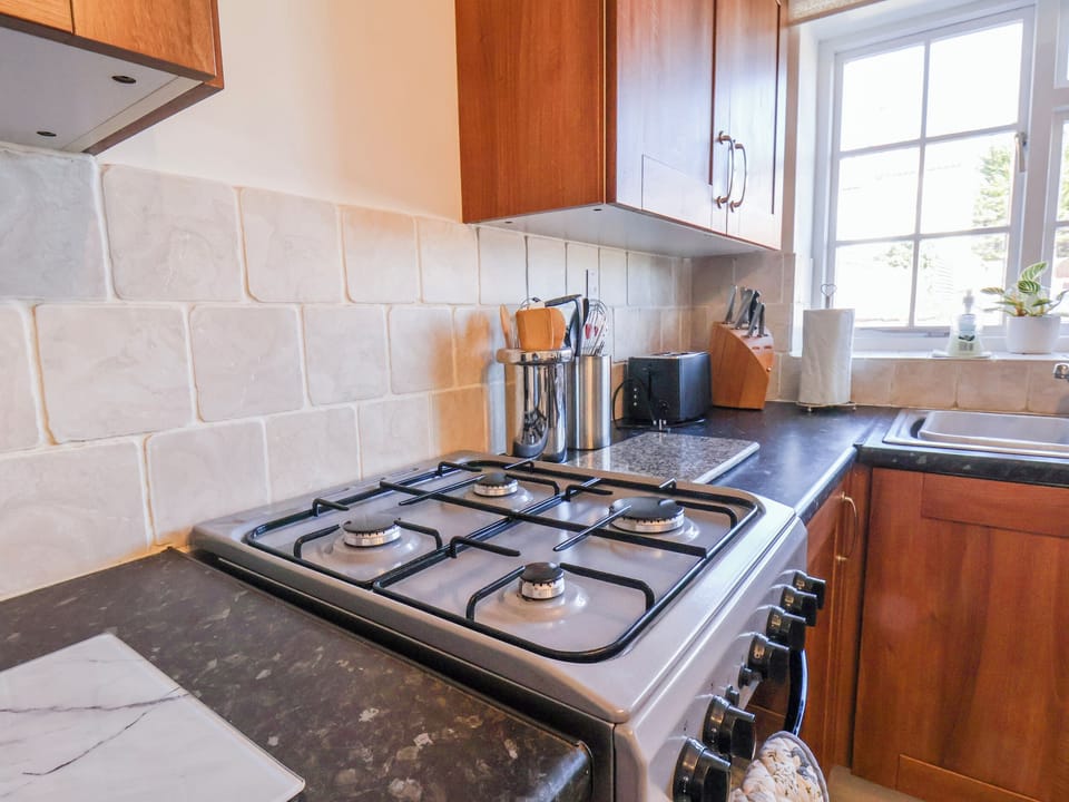 Dishwasher, cookware/dishes/utensils