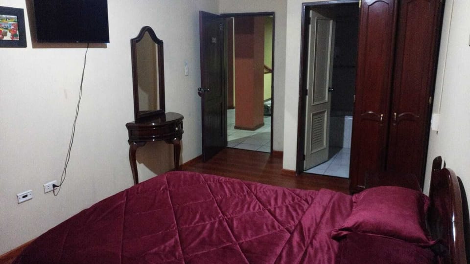 Classic Double Room | In-room safe, WiFi (free)