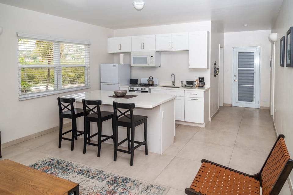 Kitchen + eating area