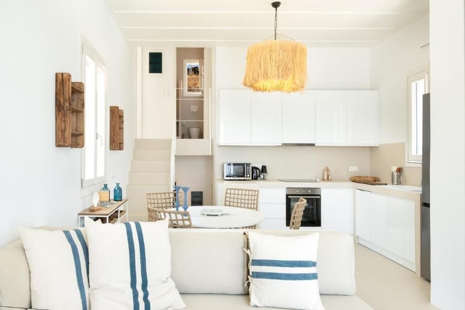Deluxe Villa, Private Pool, Sea View | Living area