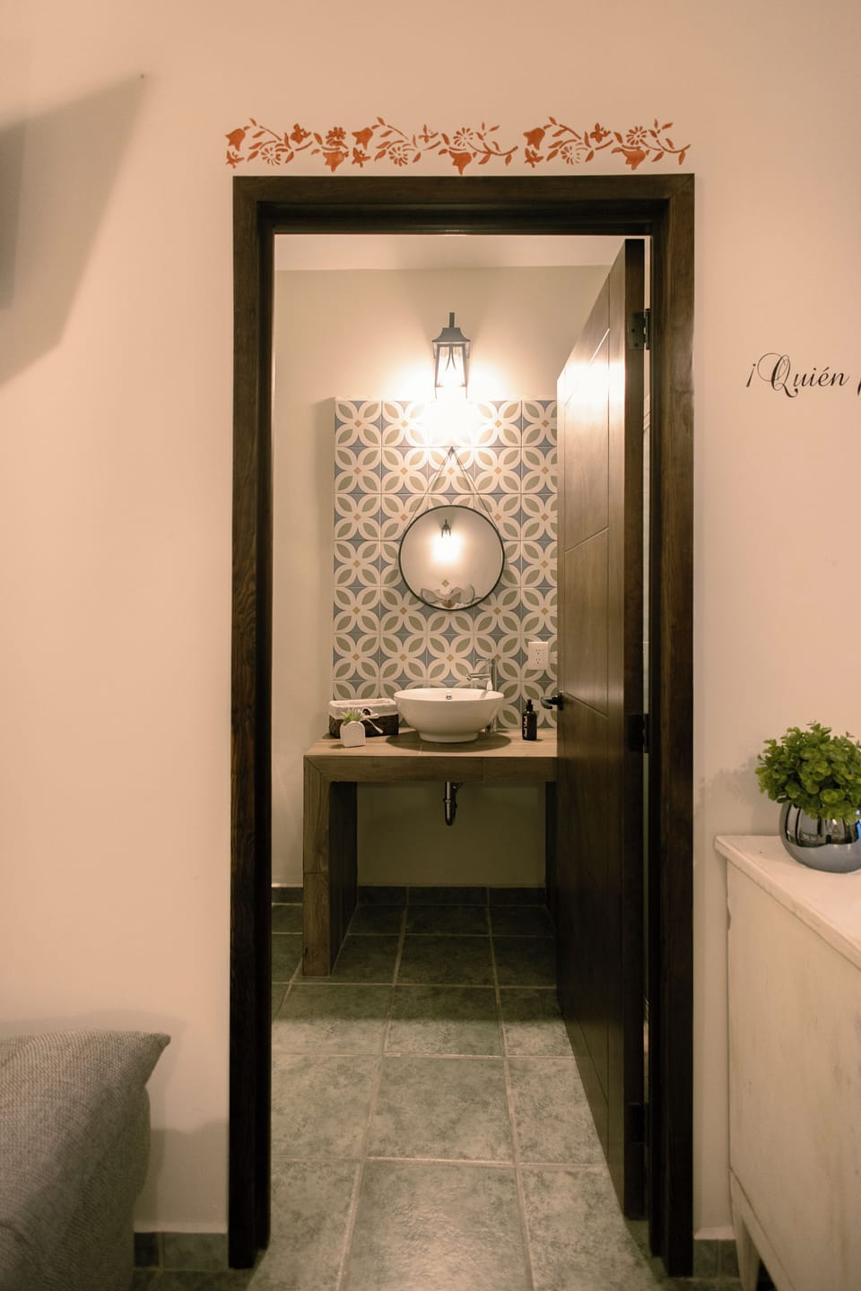 Deluxe Room, Private Bathroom, Garden View | Bathroom | Shower, towels, soap, shampoo