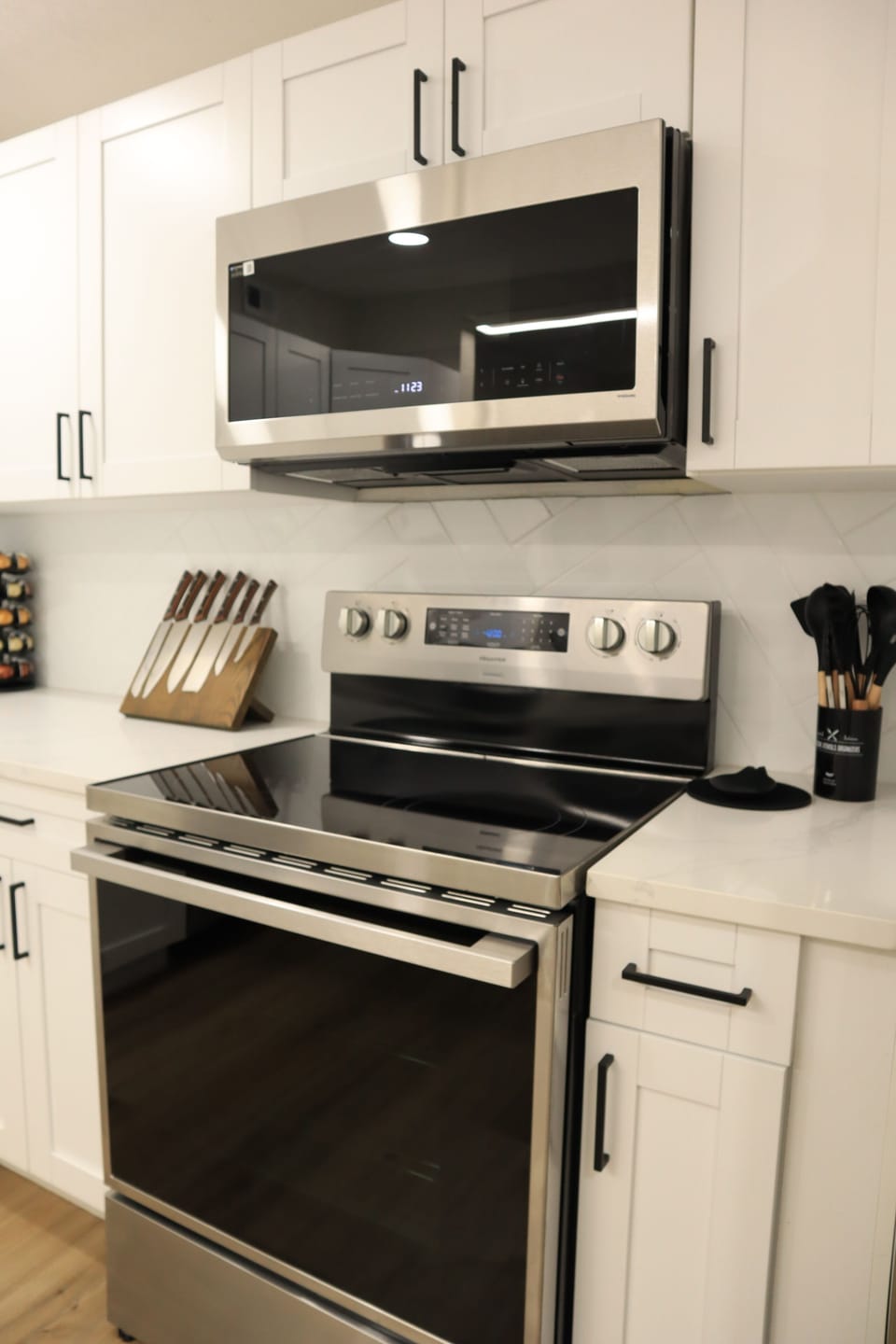 Full size kitchen 