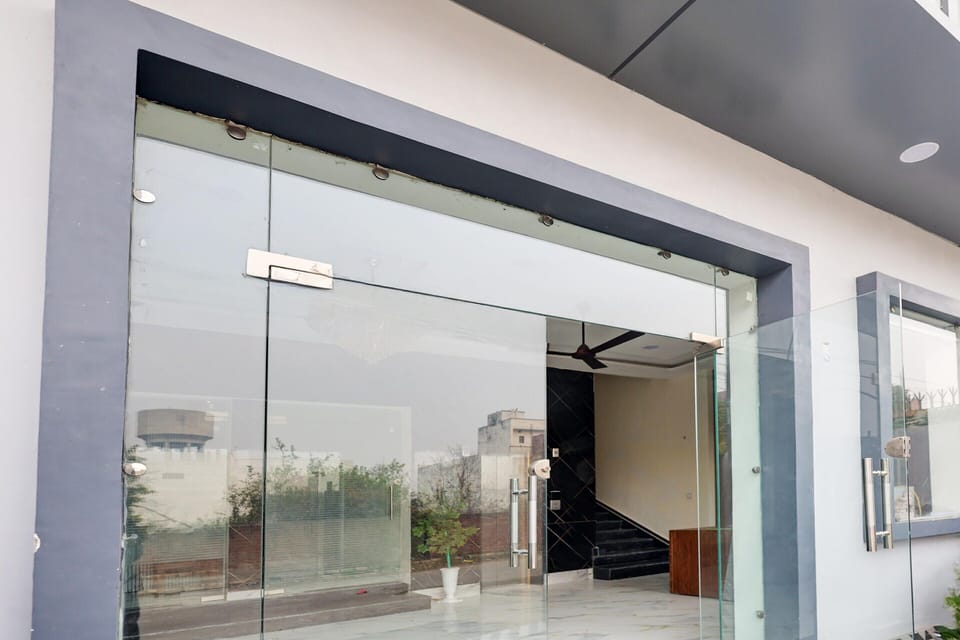 House | Reception