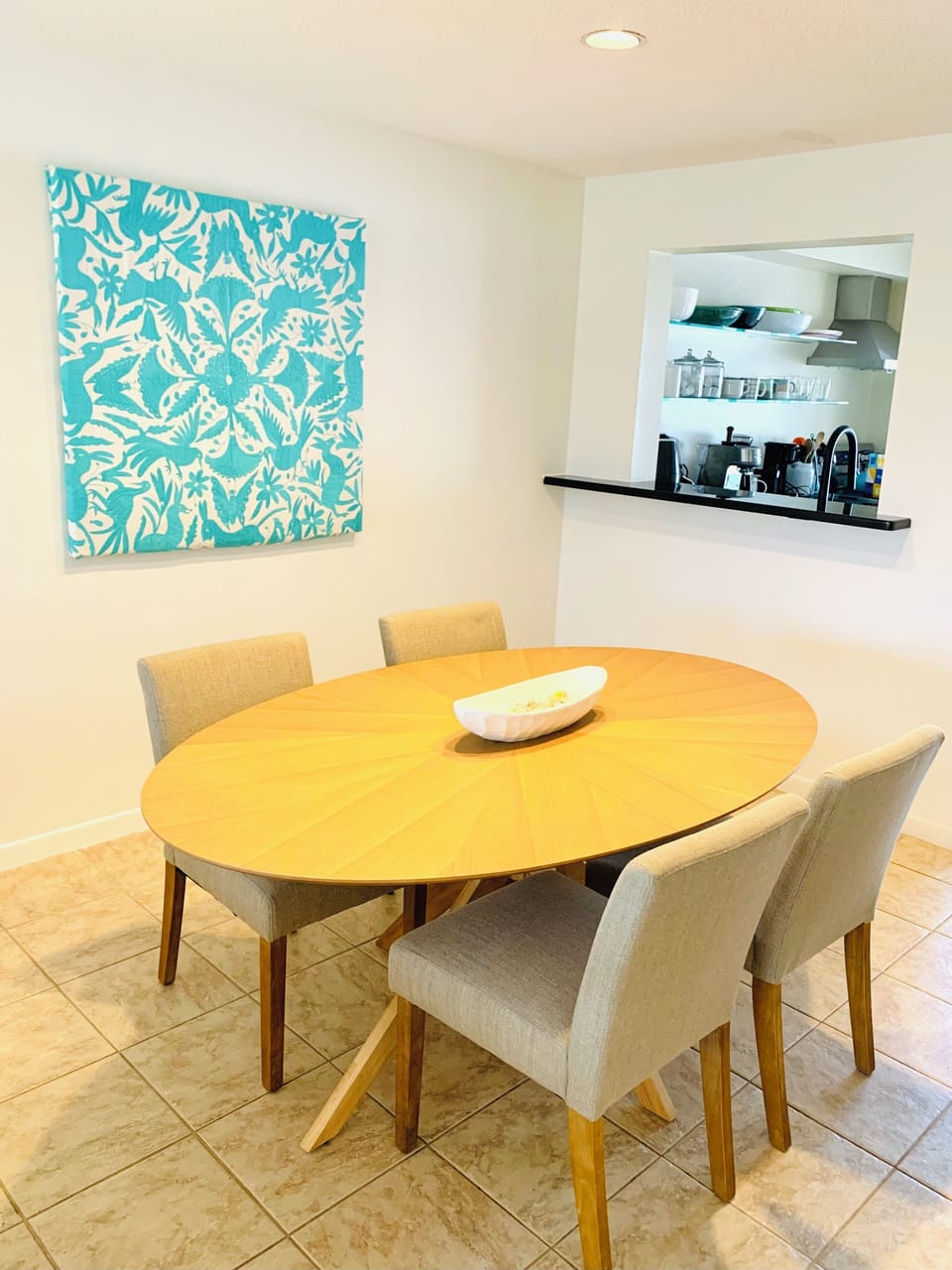 Dining area seats 4.