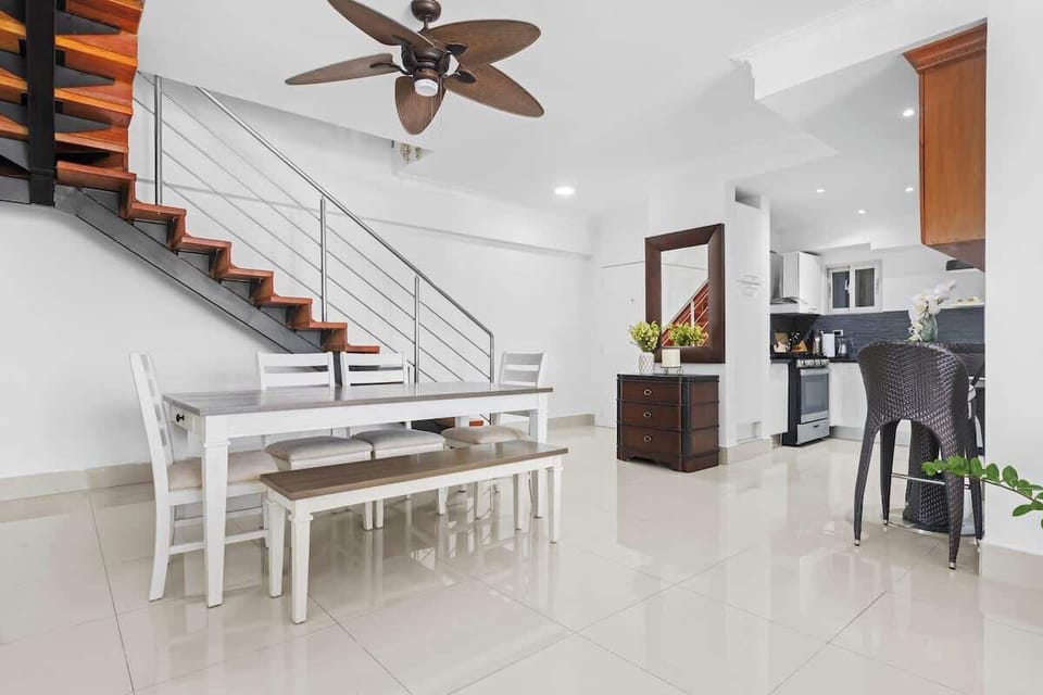 Apartment, Multiple Beds, Patio, City View (Siena del Mar 306) | Dining