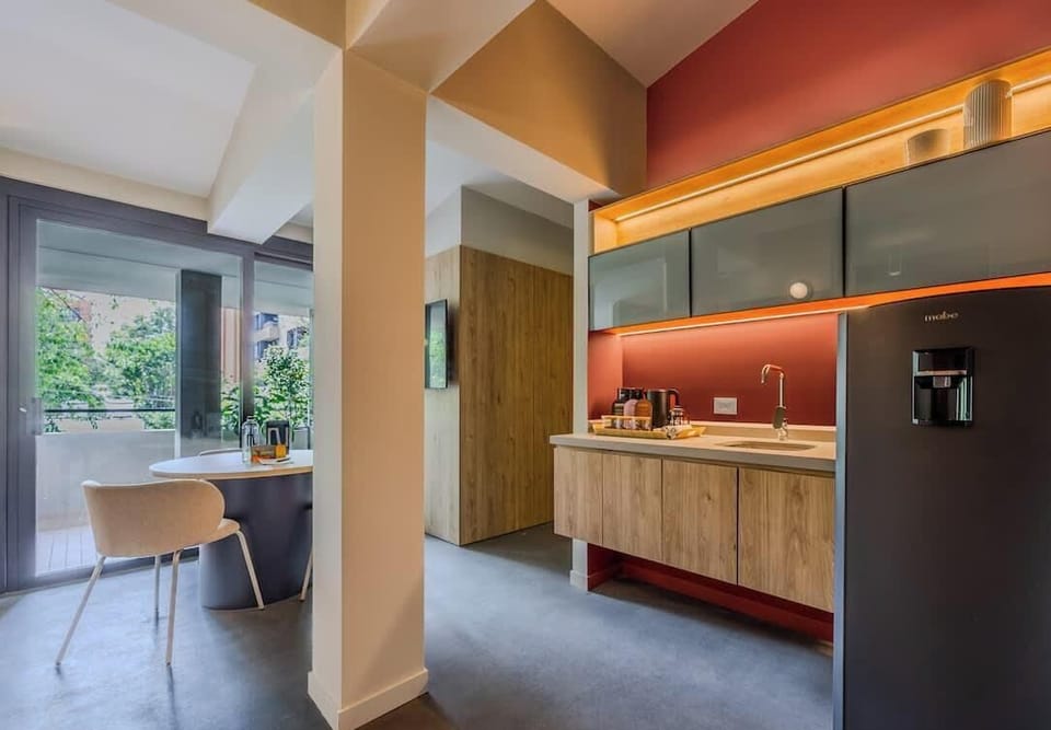 Apartment, Multiple Beds, Patio, City View (Gardens A304 + Sat) | Private kitchen