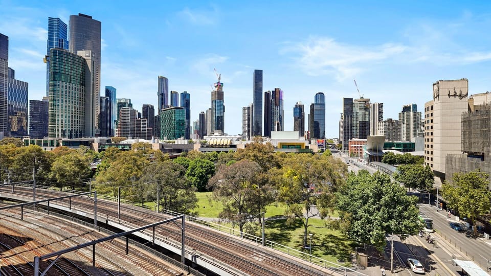 Stunning elevated views across the city skyline and nearby parklands—right from your window.