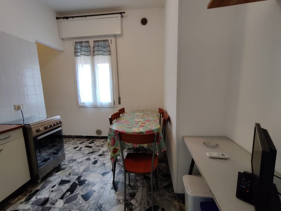 Apartment, 1 Bedroom, Balcony, Ocean View | Private kitchen