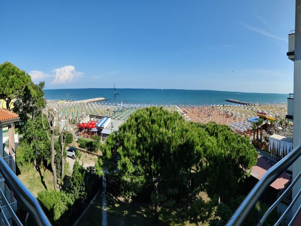 Apartment, 1 Bedroom, Balcony, Ocean View | Property grounds