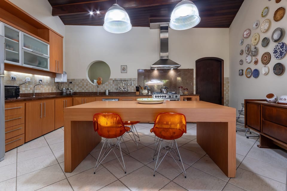 Basic Chalet | Dining