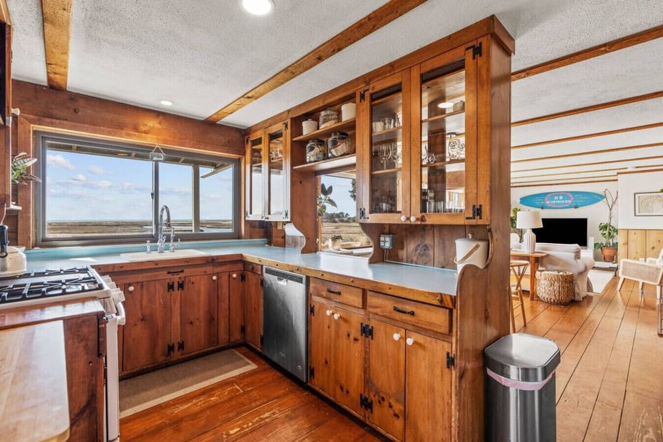 Fully-equipped kitchen with all the utensils and appliances you might need to enjoy a nice meal at home.  We provide coffee for the coffee maker!