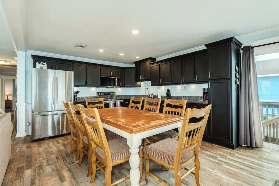 Dining room table 