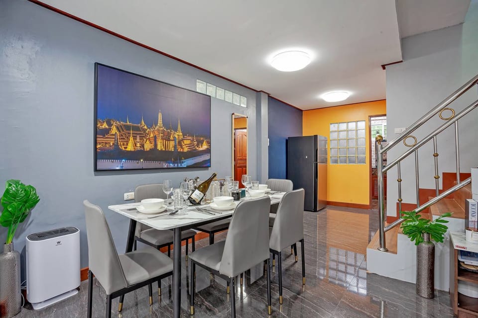 House, 3 Bedrooms, Balcony | Dining room