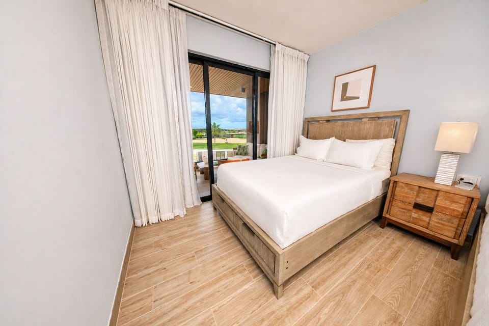 Secondary bedroom