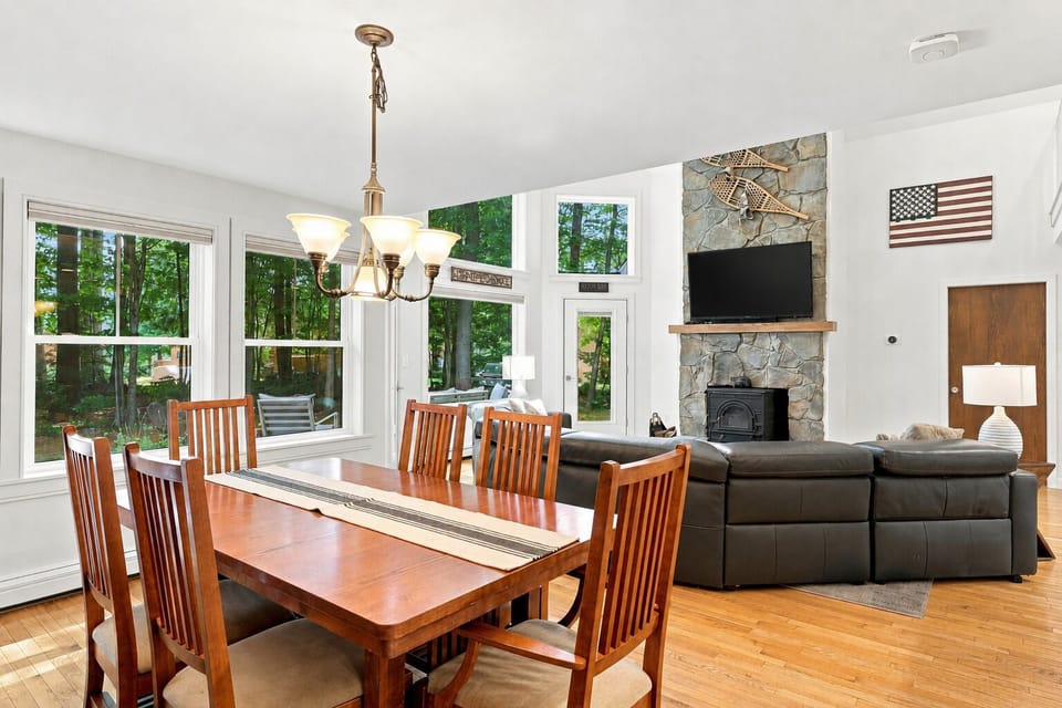 Living/dining 