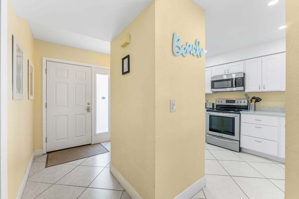 Welcome entryway