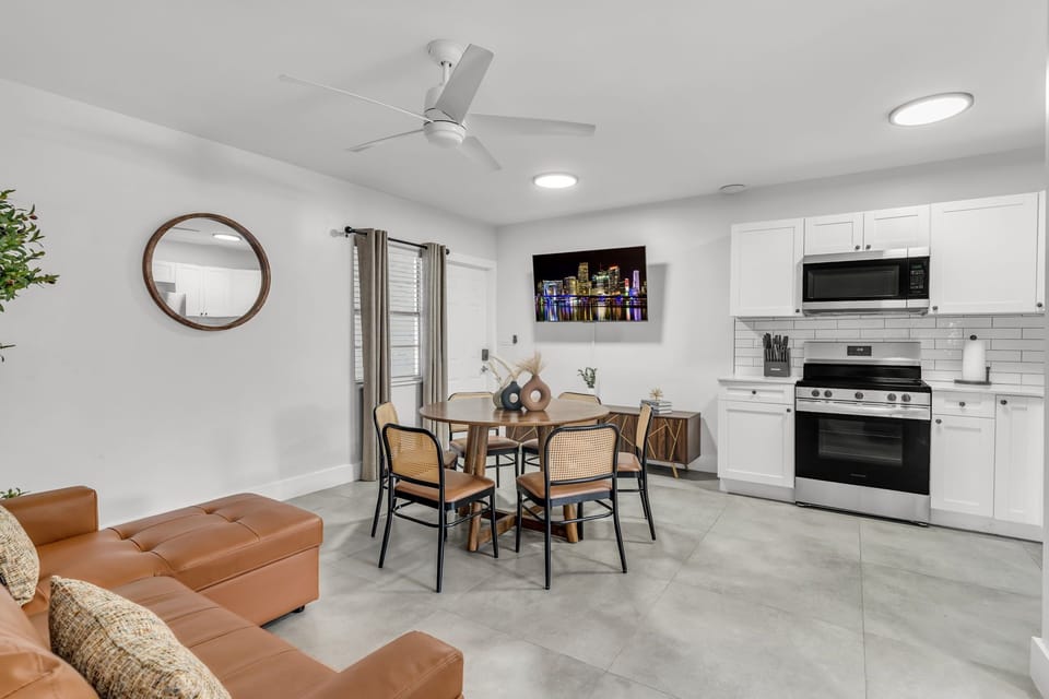 Beautiful recently renovated 2-bedroom 2 bath apartment, perfect for a family or group get away