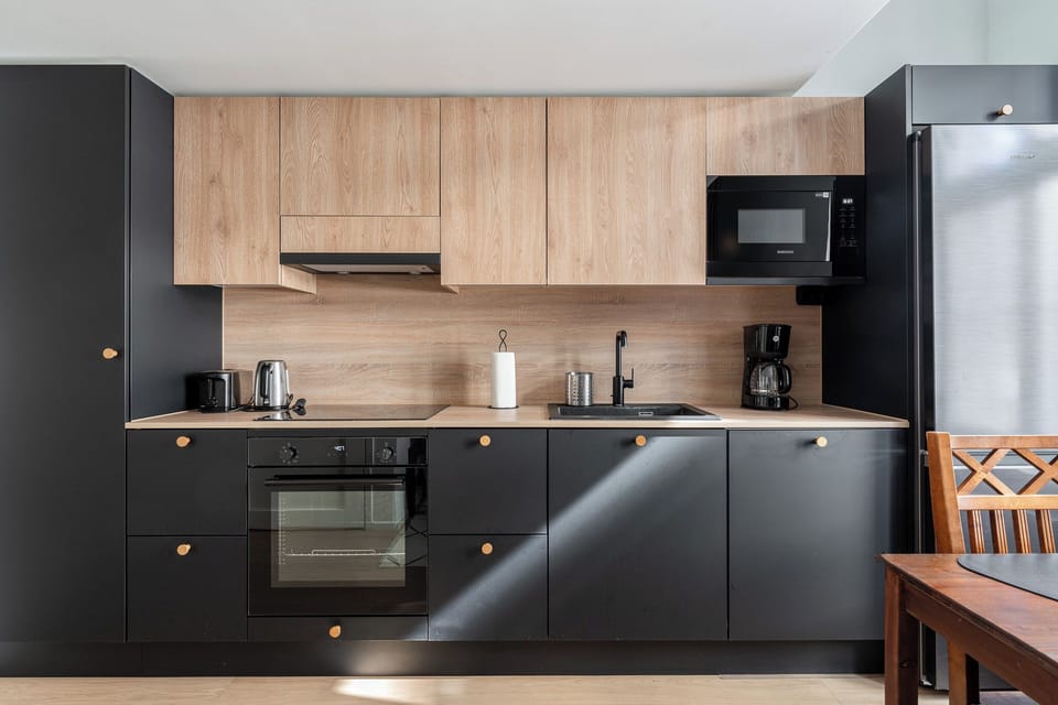 Apartment, 1 Queen Bed with Sofa bed | Private kitchen | Full-size fridge, microwave, oven, stovetop