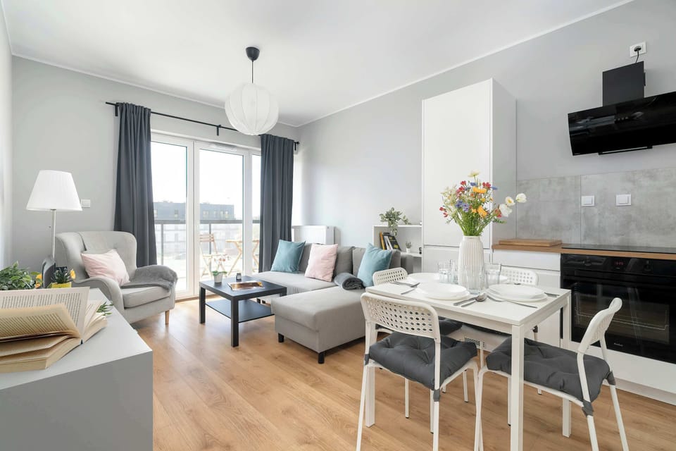 Unwind on the comfortable sofa that can be converted into double bed.