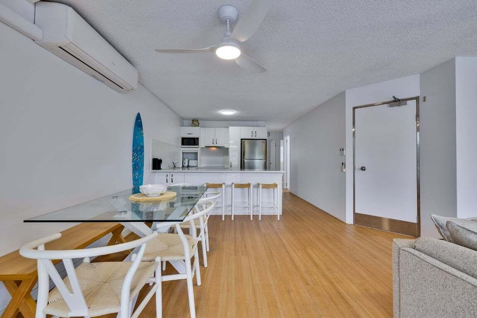 Dining & Kitchen