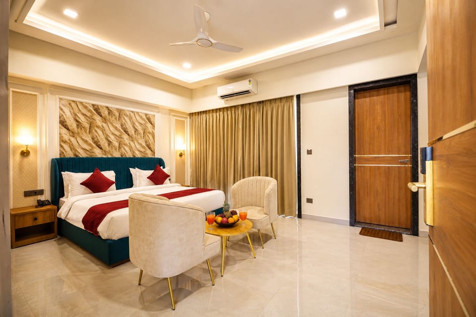 Luxury Room Balcony with Private Pool | In-room safe, soundproofing, WiFi (free), bed sheets