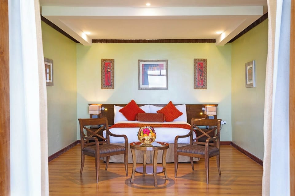 Deluxe Twin Room, Lake View | Premium bedding, pillowtop beds, minibar, in-room safe