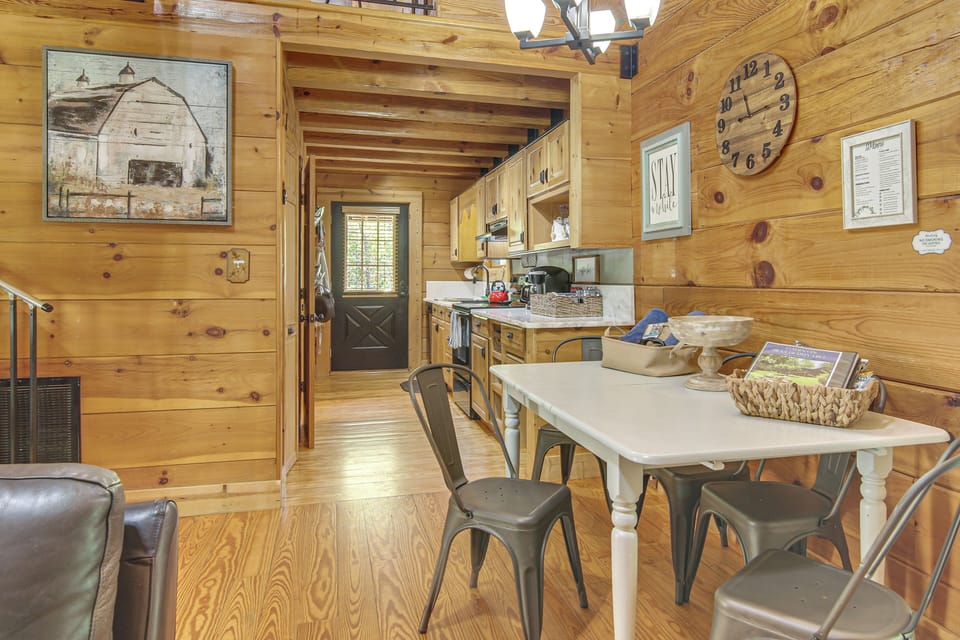 Dining Area | 1st Floor