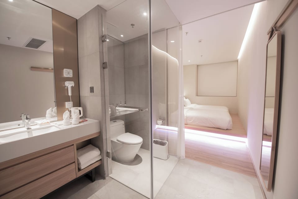Design Double Room, Housekeeping, City View | Premium bedding, down comforters, memory foam beds, minibar (free items)