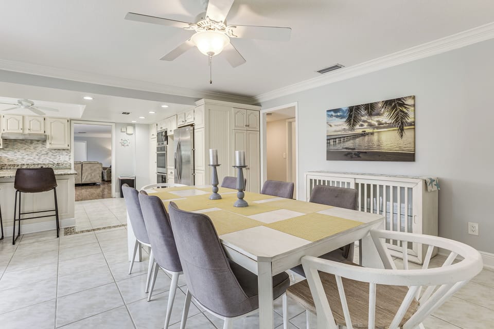 Dining Area | Dishware & Flatware