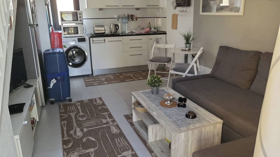 House, 1 Bedroom, Patio, Garden View | Dining