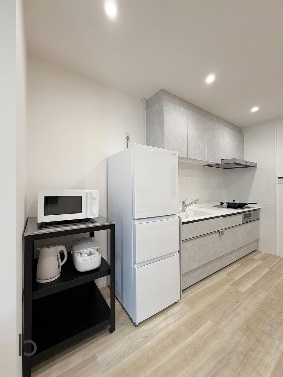 Premium House, Balcony | Private kitchen | Electric kettle